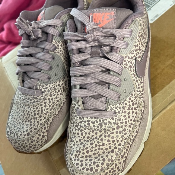 Nike Air Max 90s Speckled Purple Sneakers - Picture 3 of 7